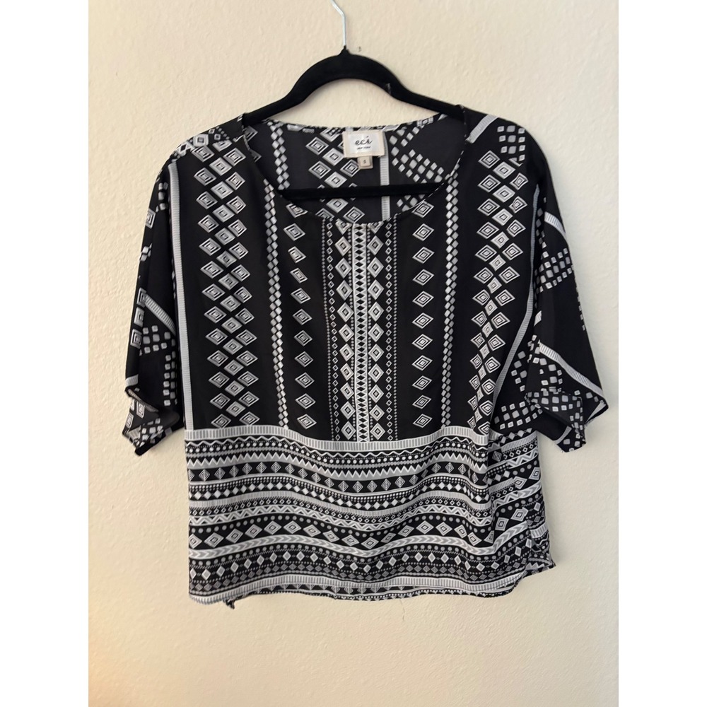 ECI New York Womens Black White Geometric Tribal Print Blouse Small
A1236